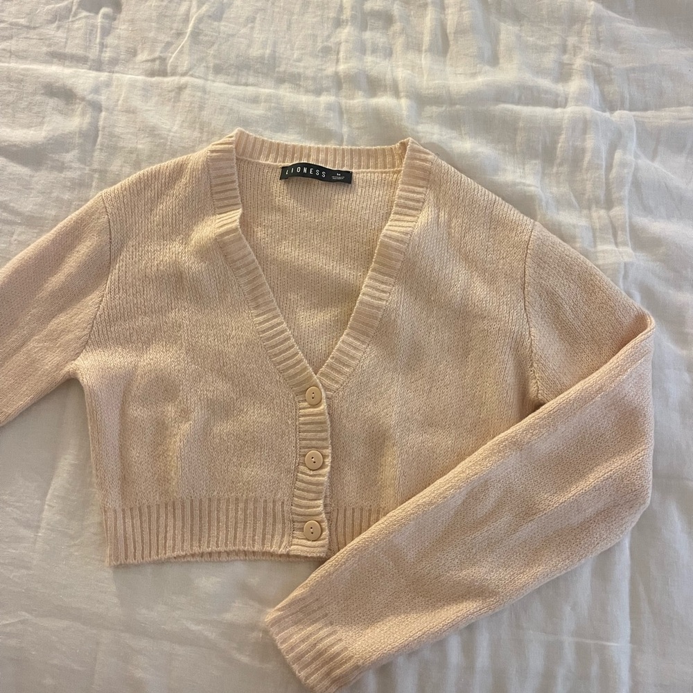 Lioness cream cropped sweater
